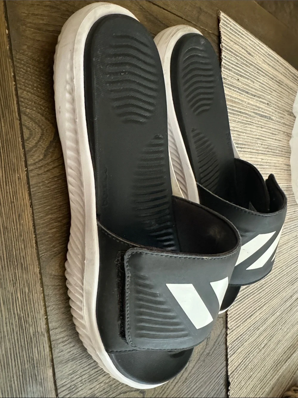 Men’s  Black and White Slide Sandals